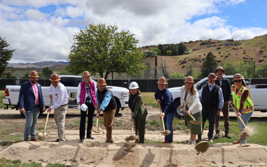 City officials and project leaders conduct a groundbreaking on the Warm Springs Grill and Golf Course enhancement project at the Boise facility. (PHOTO: courtesy City of Boise)