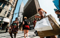A woman carries shopping bags in Manhattan in New York City, on Aug. 11, 2025. (PHOTO: REUTERS/Eduardo Munoz/File)