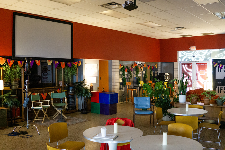 The main reception area of IFS is a multi-use area. (PHOTO: MARC LUTZ, IBR)