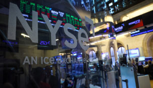 Traders work on the floor at the New York Stock Exchange (NYSE) in New York City on May 5, 2026. (PHOTO: REUTERS/Brendan McDermid)