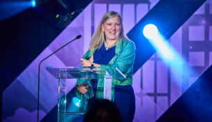 Rebecca Hupp, this year’s Link of Distinction honoree, smiles after accepting the award. The Boise Airport director was recognized as a CEO of Influence in 2020. (PHOTO: PRO IMAGE EVENT PHOTOGRAPHY)