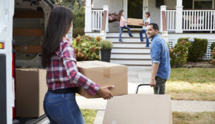New York and California topped the list of blue states with outward migration. (PHOTO: DEPOSITPHOTOS.COM)